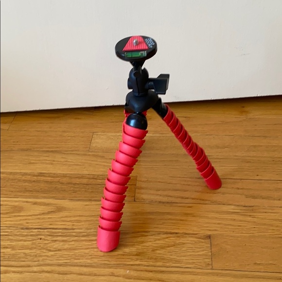 Tripod - Picture 1 of 3
